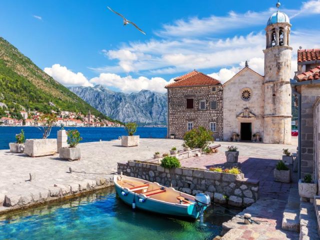 Ankara Hareketli Budva Karadağ