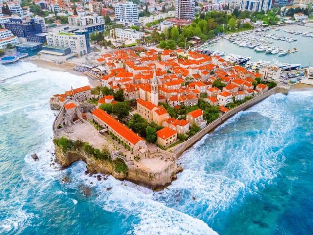 İzmir Hareketli Budva Rüyası