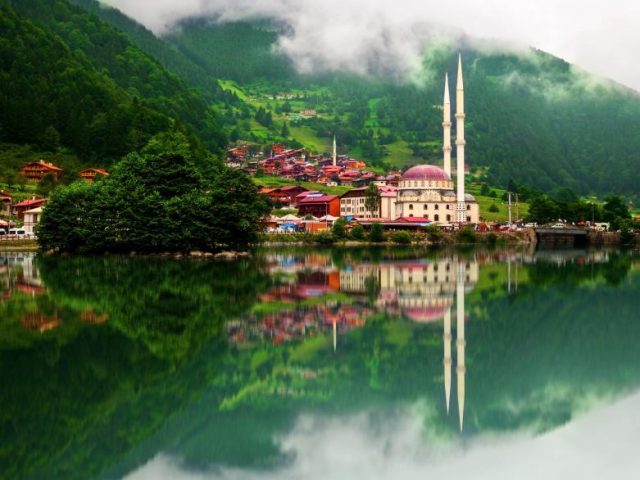 Thy İle Uçaklı Karadeniz Yaylaları ve Batum Turu (3 Gece Otel Konaklamalı)